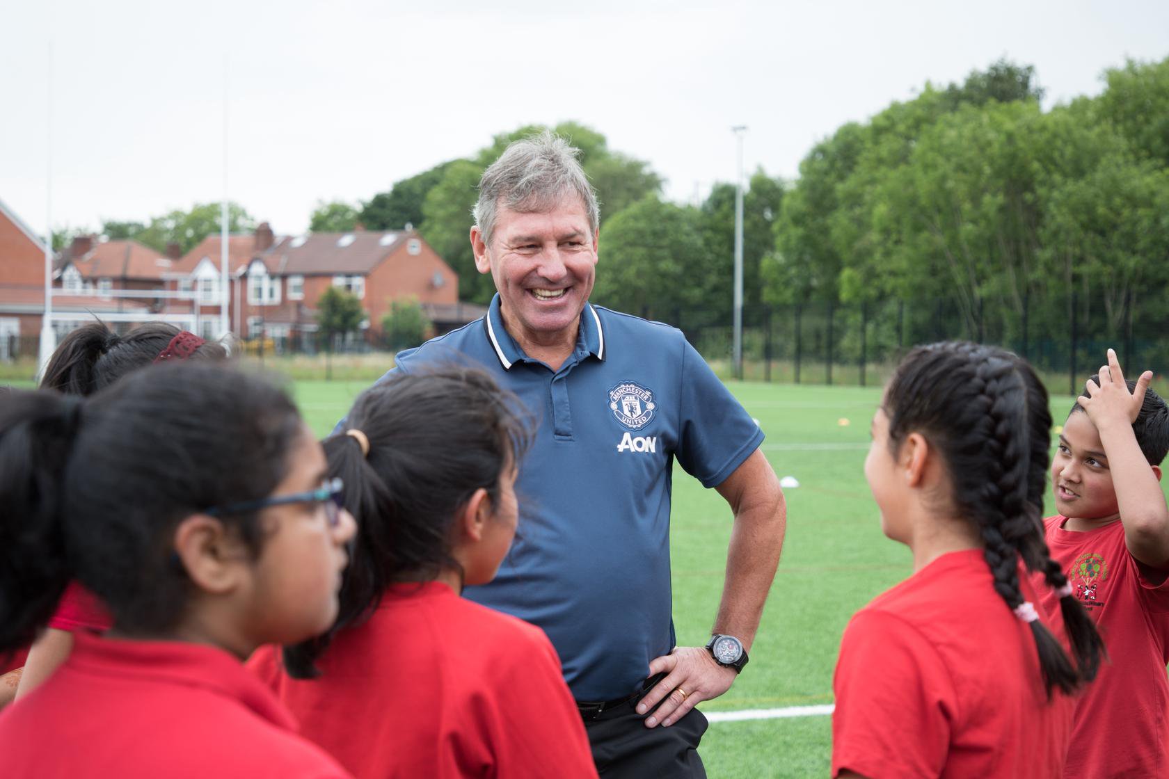 Robson helps Foundation launch partner schools 