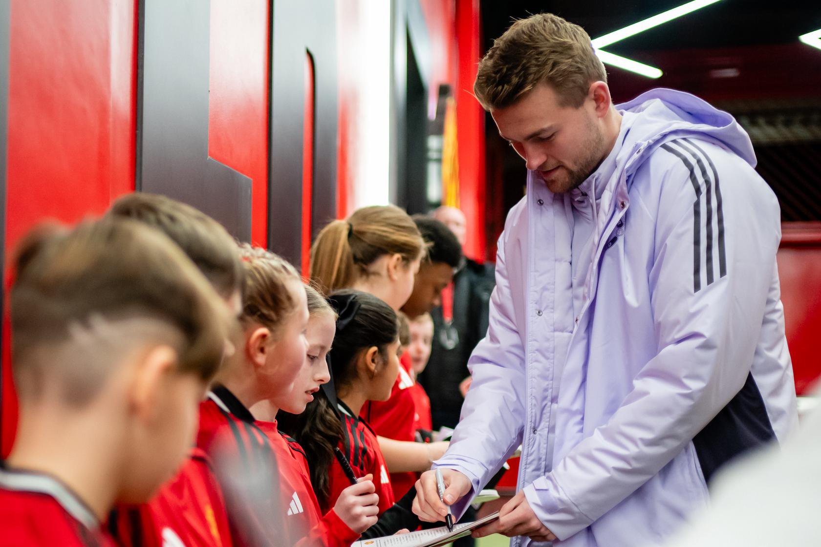 Carrick remaining patient with De Ligt