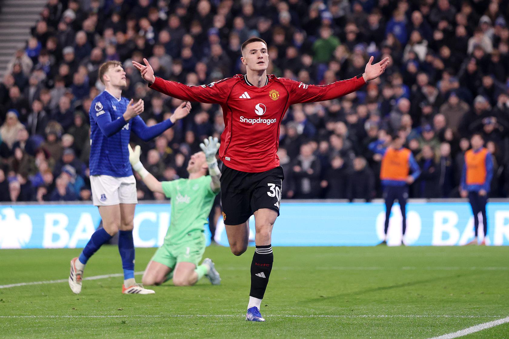 Report, reaction, highlights: Everton 0 United 1