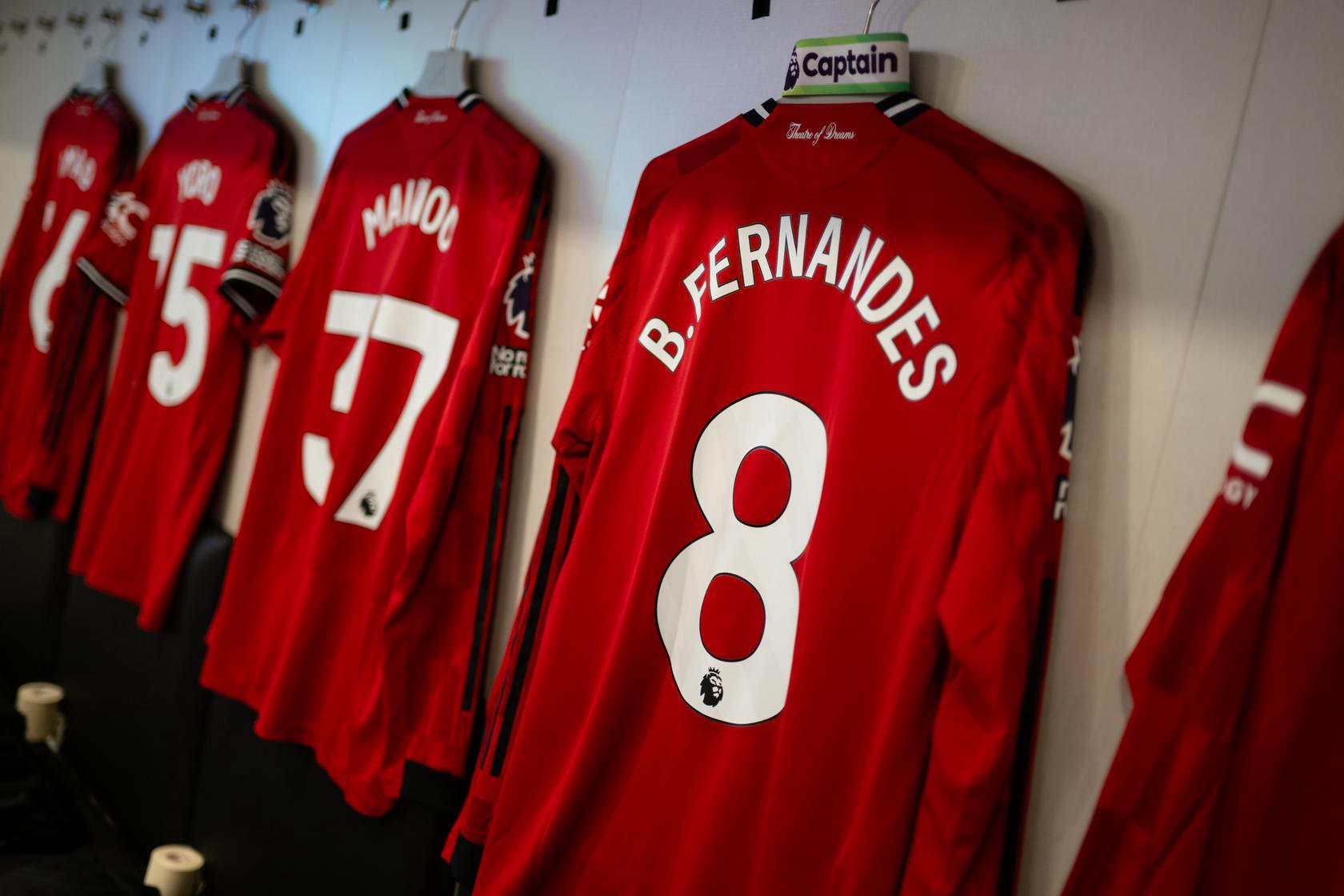 Lineups announced: Everton v United
