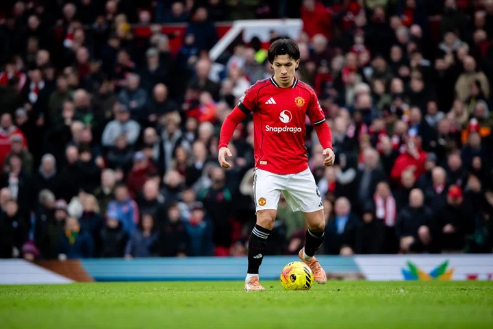 Everton Hosts Manchester United in Premier League Clash