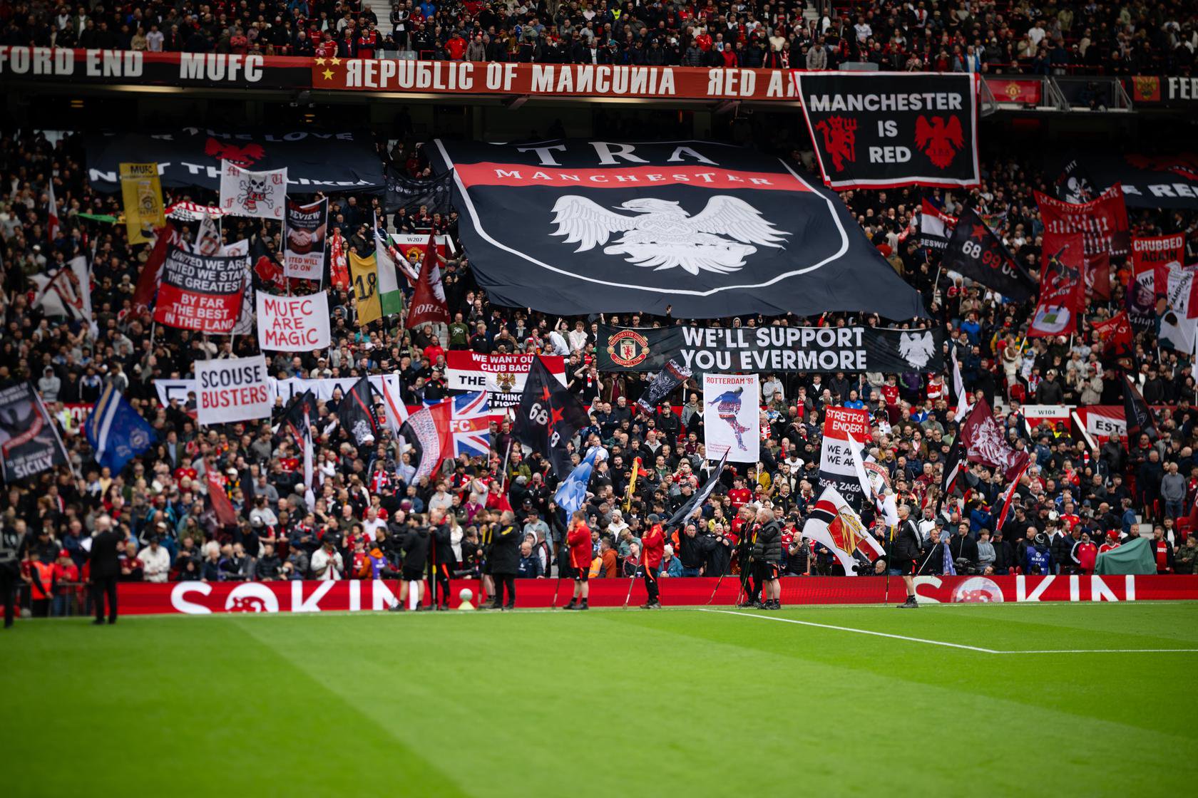 Flags in the Stretford End 1