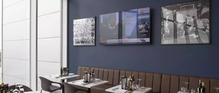 Suites - Knights Lounge Image