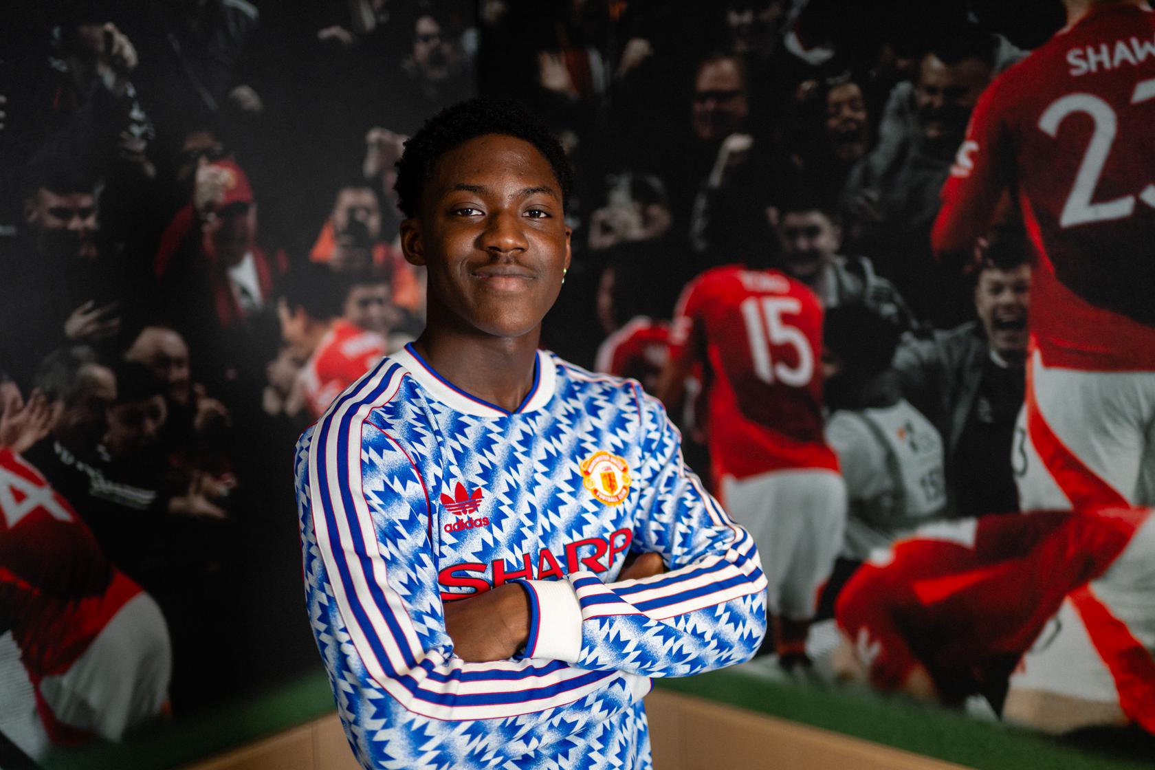 Kobbie Mainoo bringback jersey for United magazine