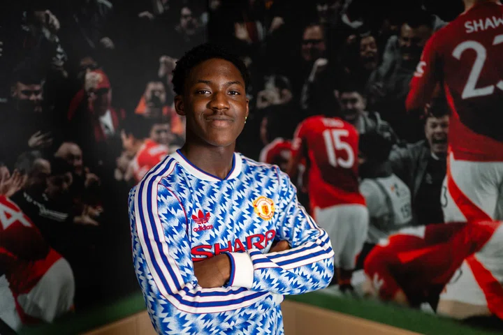 Kobbie Mainoo bringback jersey for United magazine