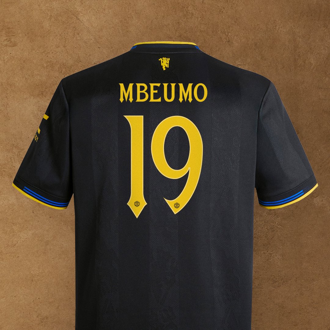 Bryan Mbeumo back of black shirt