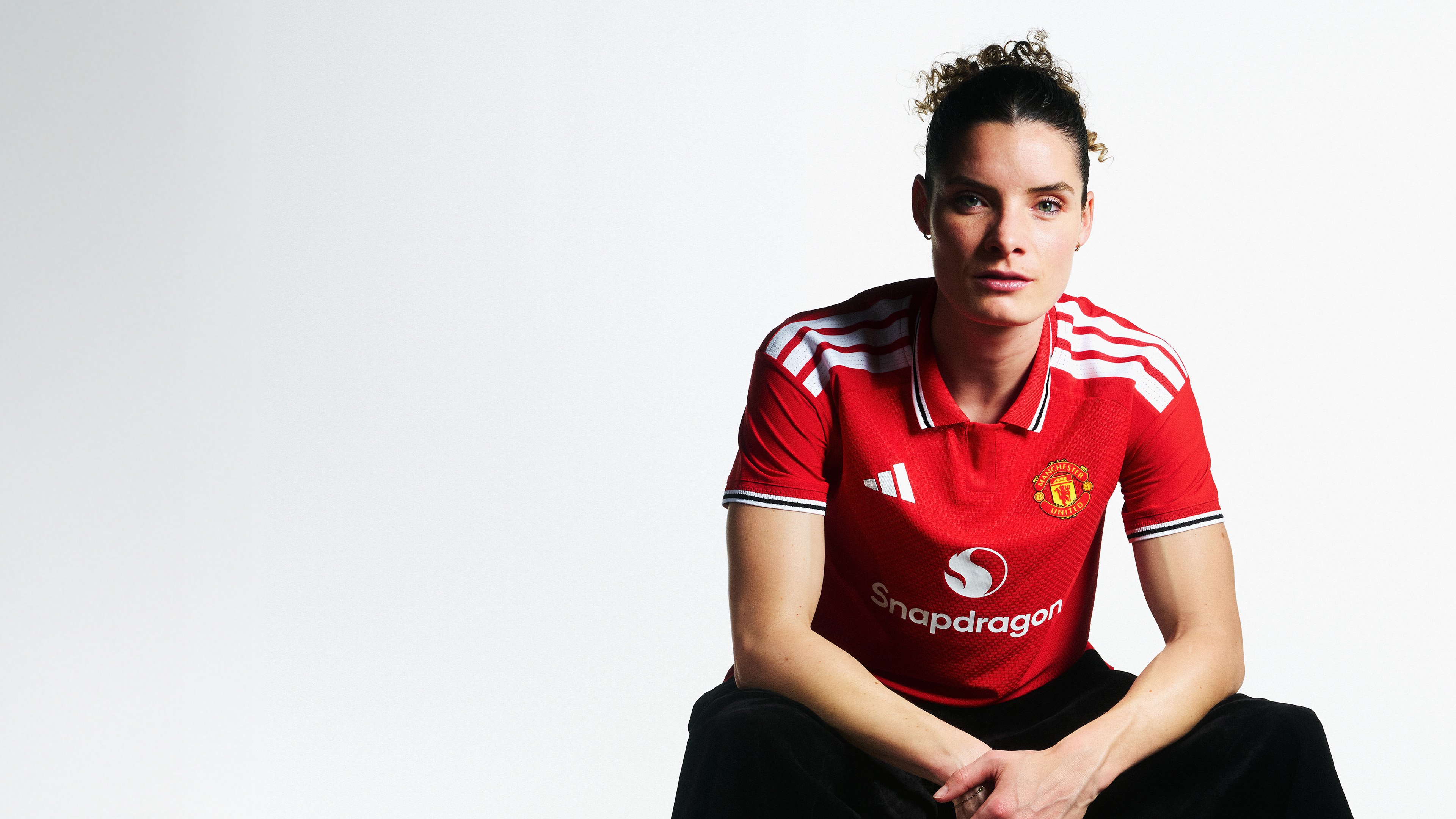 New home kit Dominique Janssen