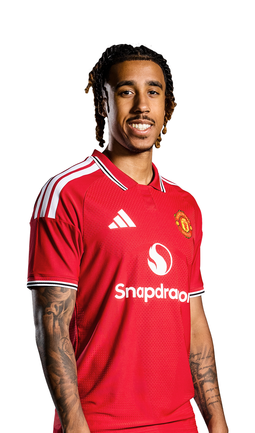Leny Yoro in Manchester United’s red home kit