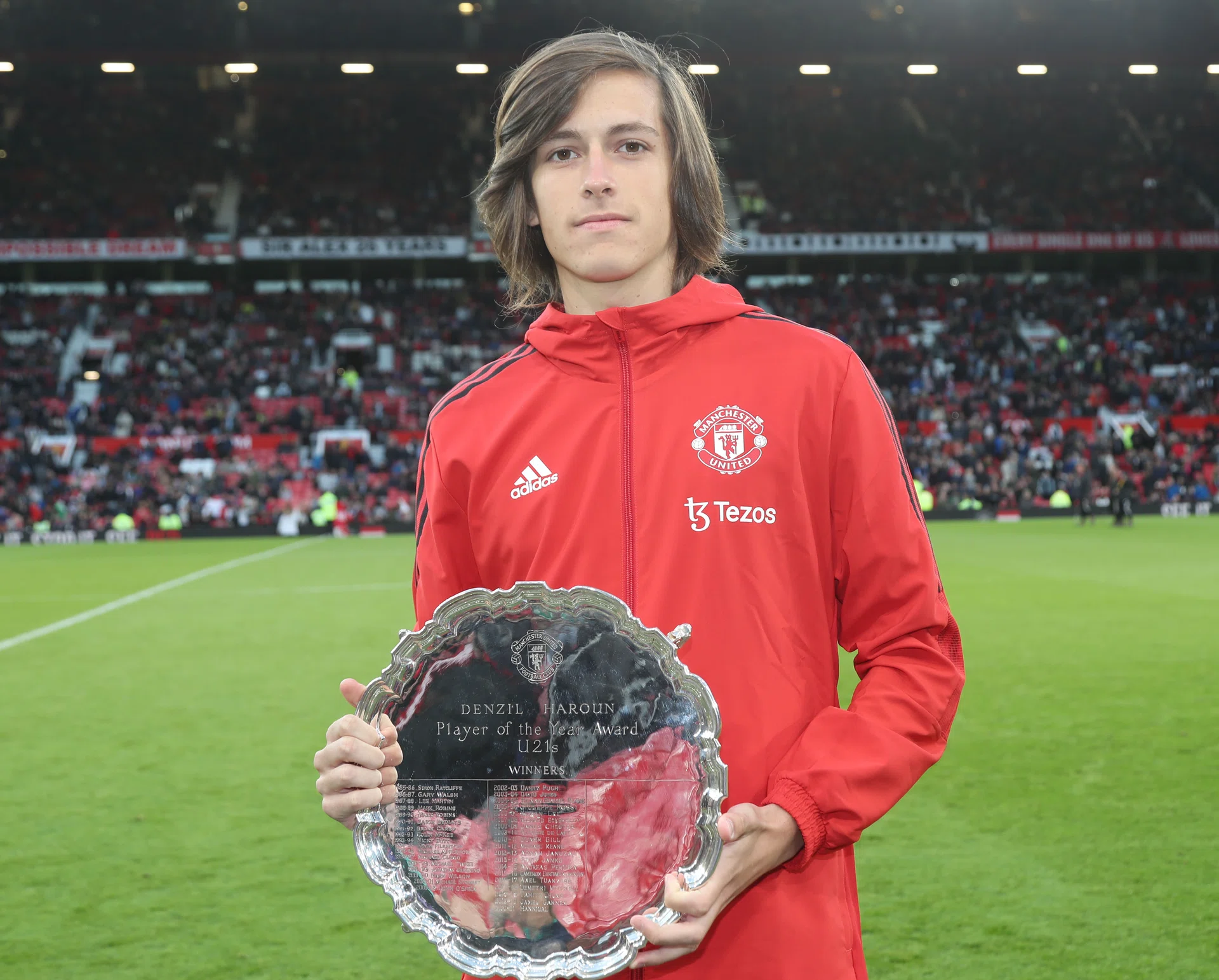 Image: Alvaro Fernandez with the Denzil Haroun Player of the Year award