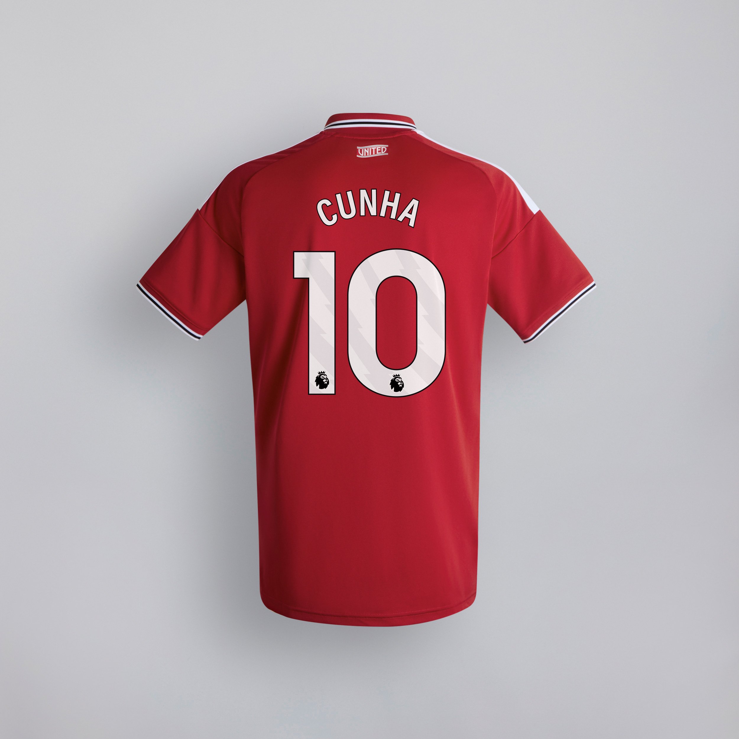 Matheus Cunha 10 shirt