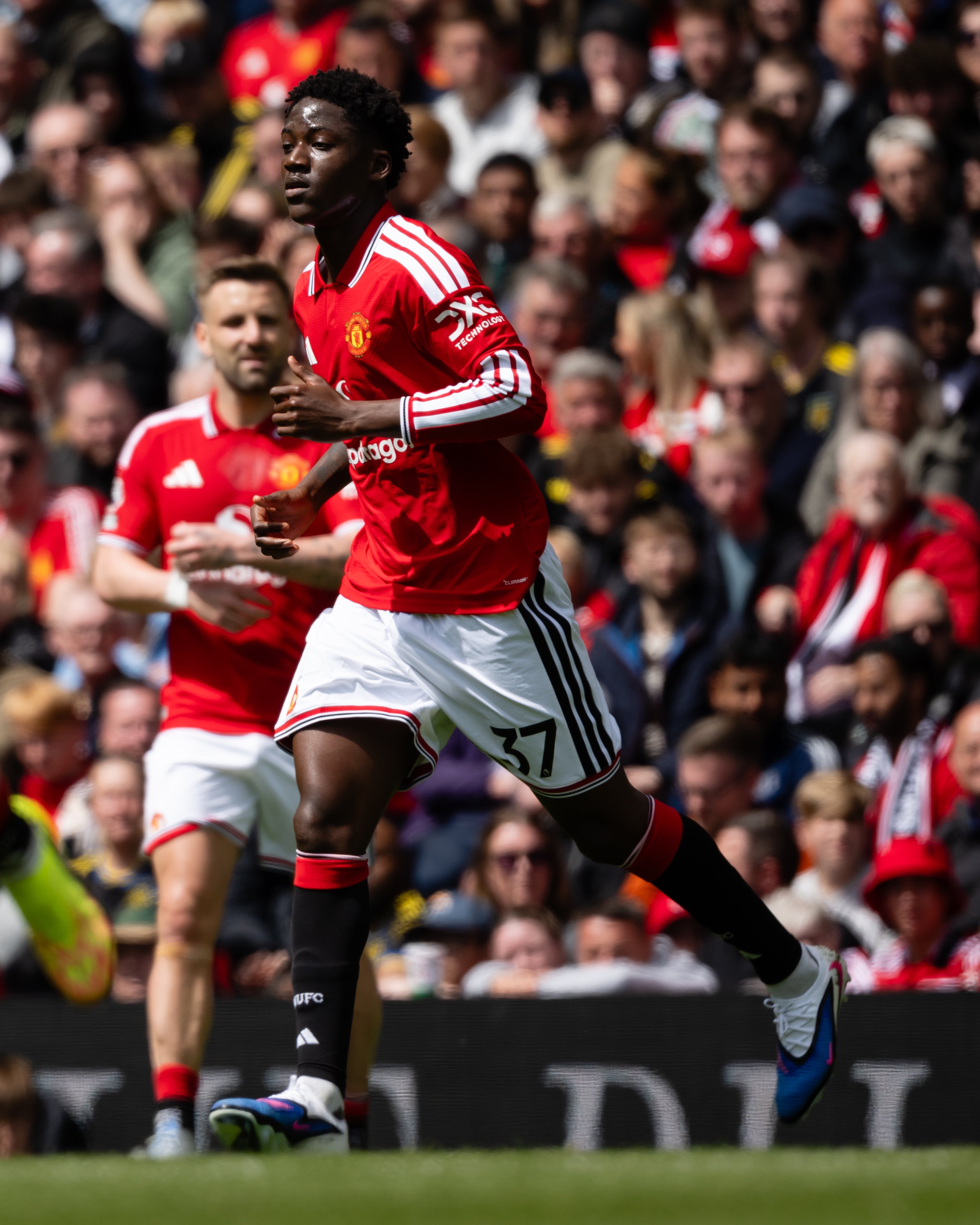 Kobbie Mainoo running forward v Nottingham Forest | May 2026