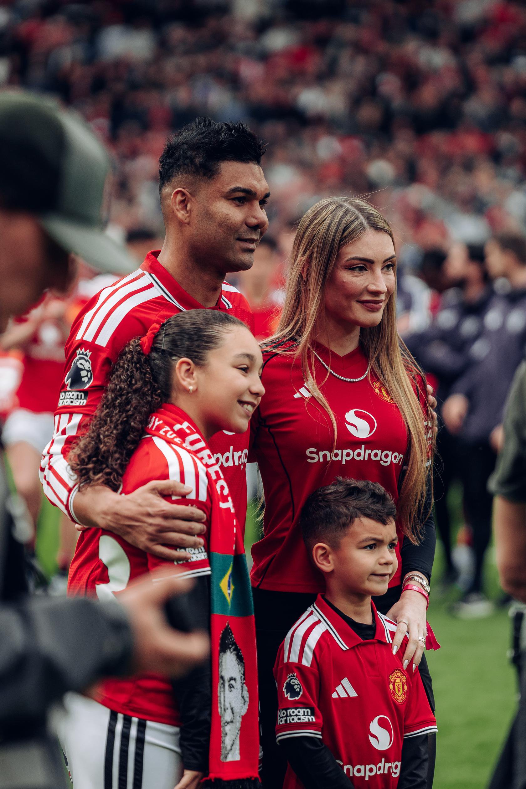 Casemiro and family after his last game at Old Trafford