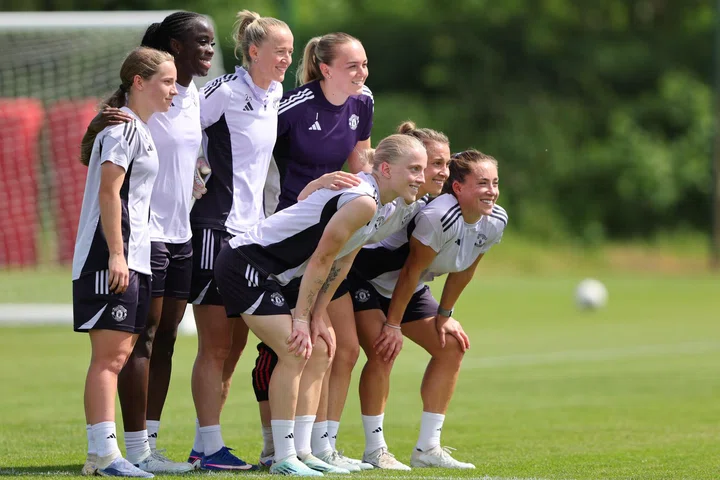 United Women winning team image after training before Sevens 2026
