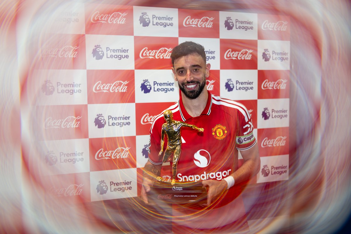 Fernandes presented with Playmaker award