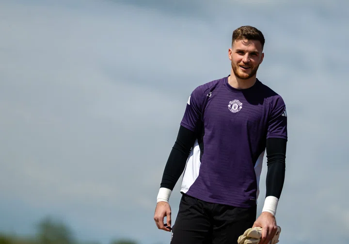 Dermot Mee in training top