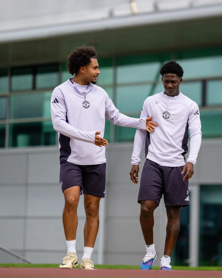 Joshua Zirkzee and Kobbie Mainoo