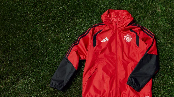 Tiro rain jacket