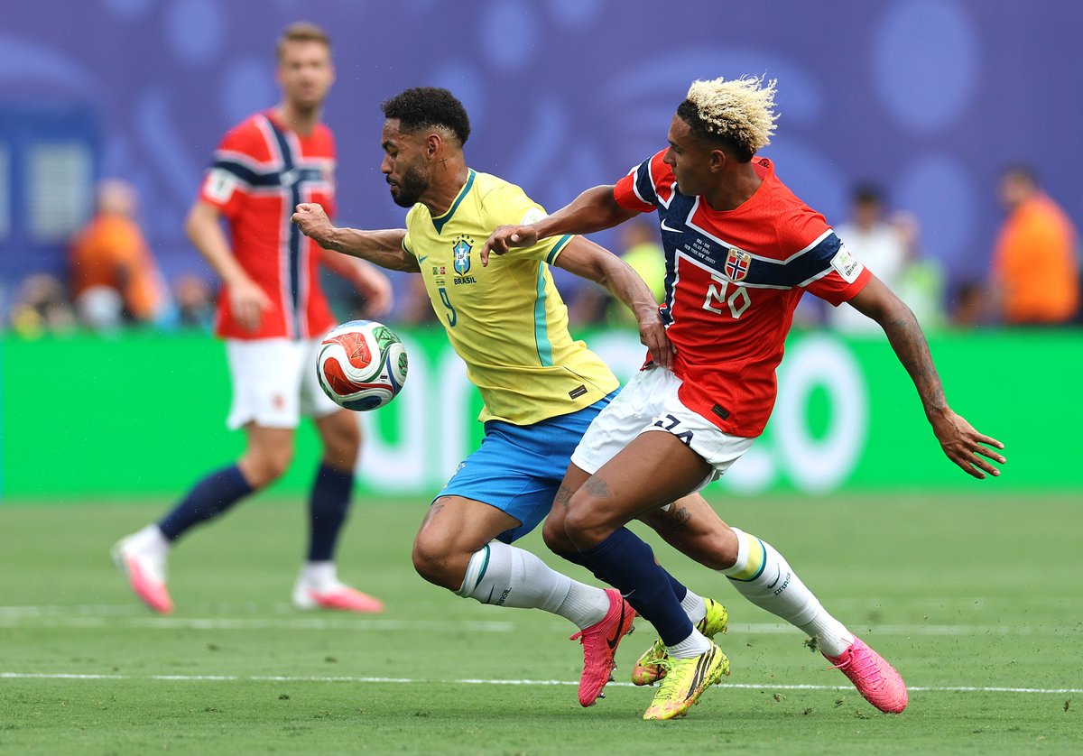 Brazil out of the World Cup | Manchester United