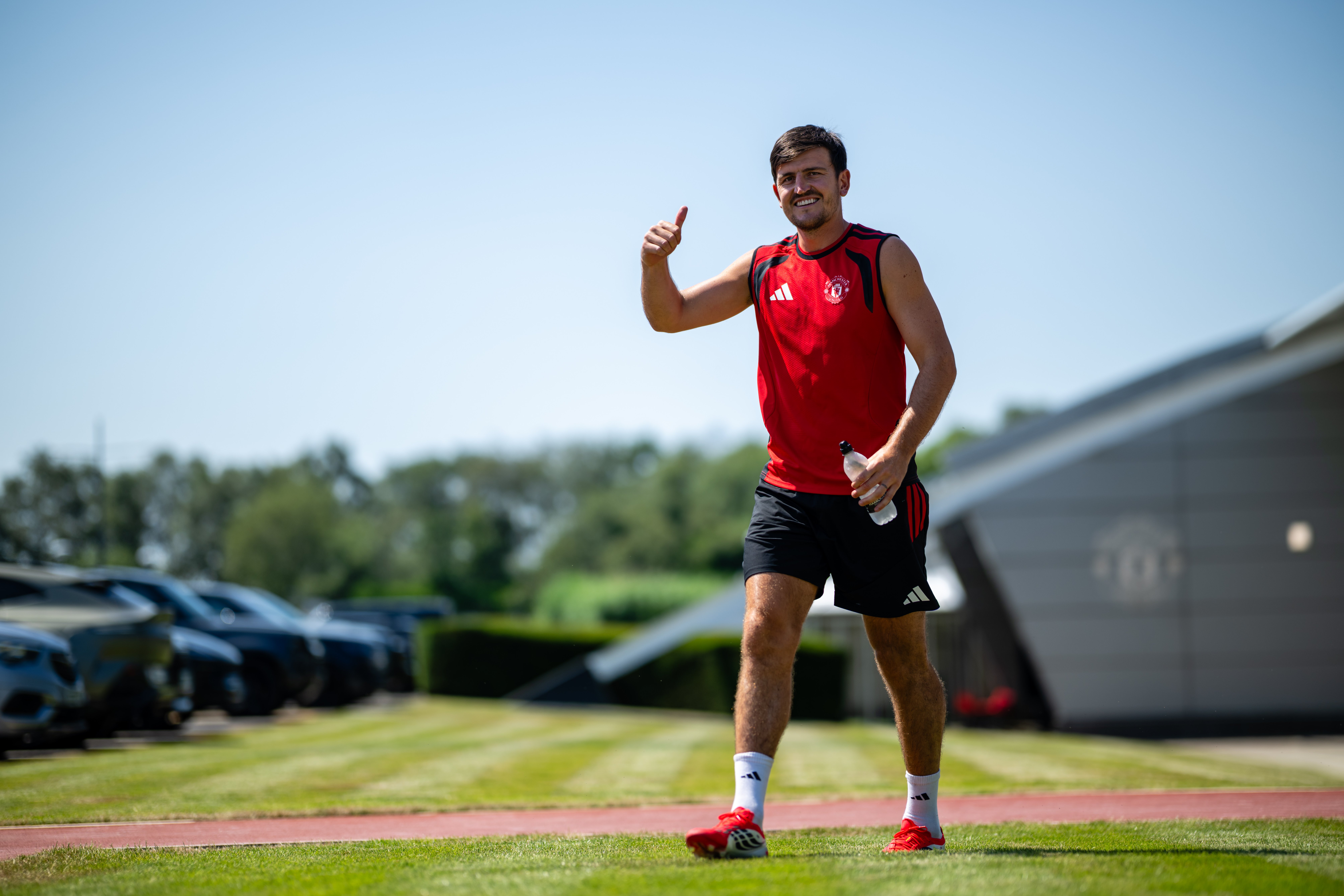 Harry Maguire thumbs up on day one of United pre-season 2026