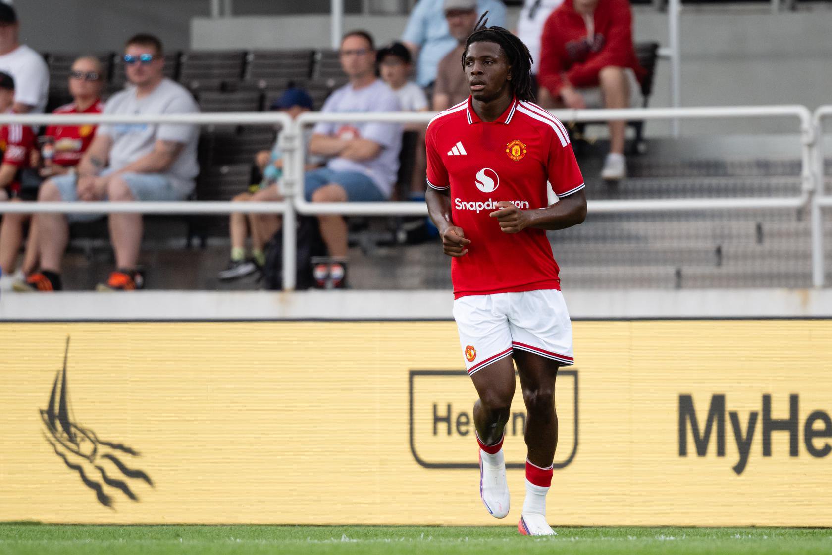 Patrick Dorgu in action v Wrexham