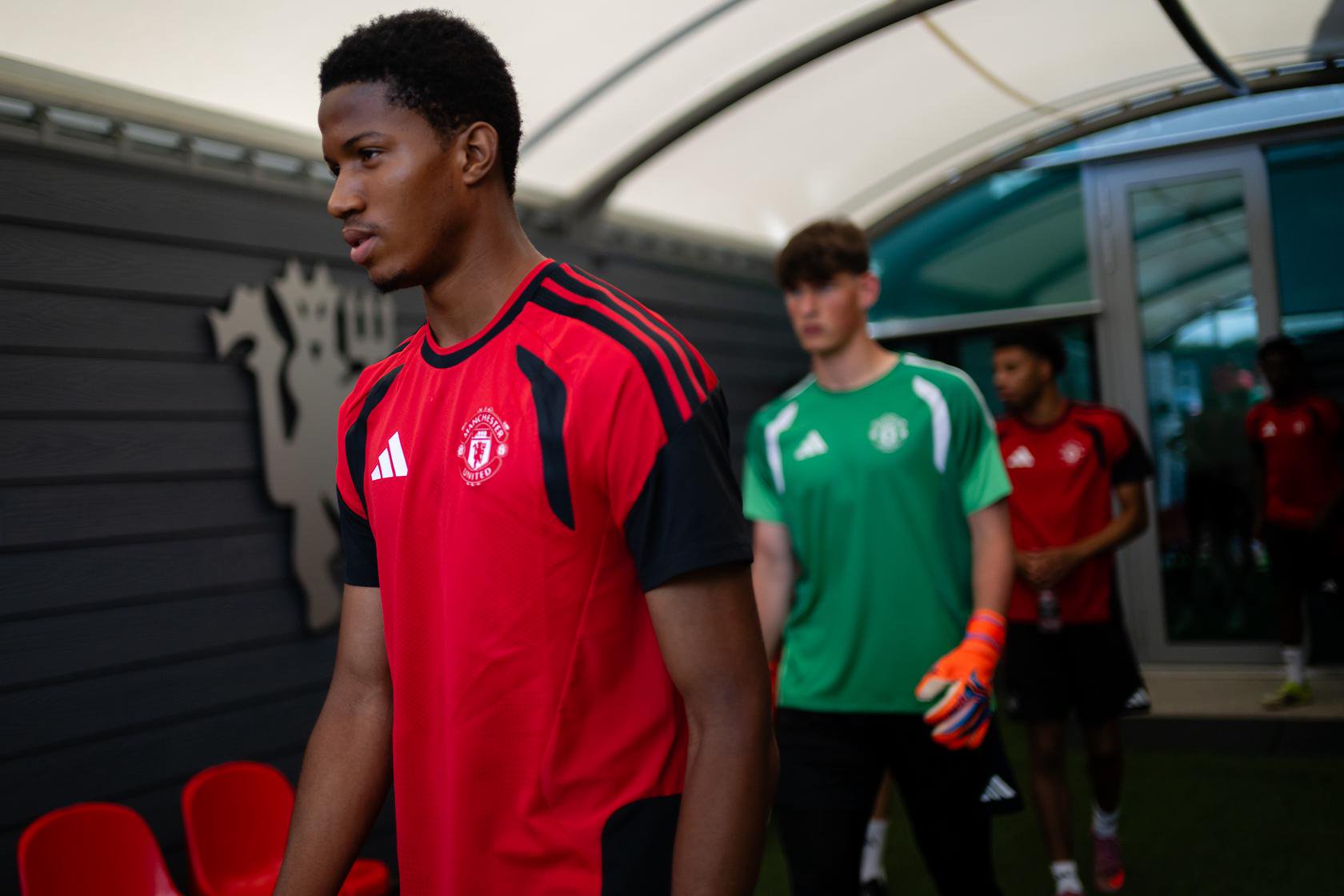 Chido Obi in tunnel