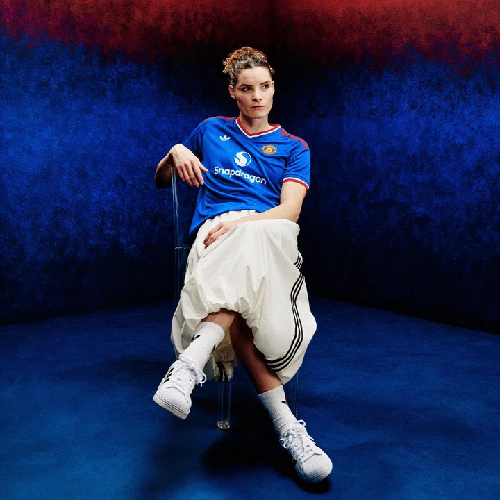 Dom Janssen in 2026/27 away kit