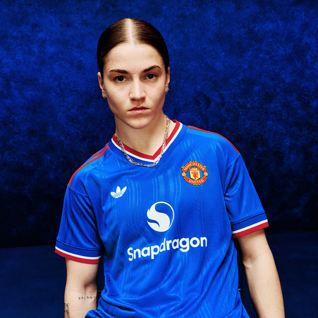 Image – Jess Park wearing the new away shirt