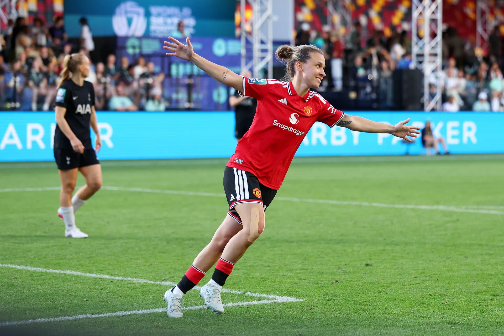 Julia Zigiotti celebrates at World Sevens