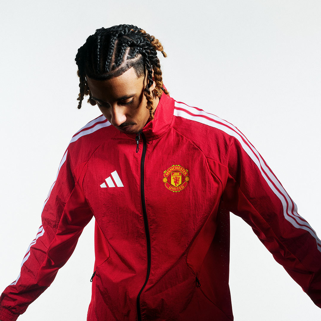 Leny Yoro in anthem jacket