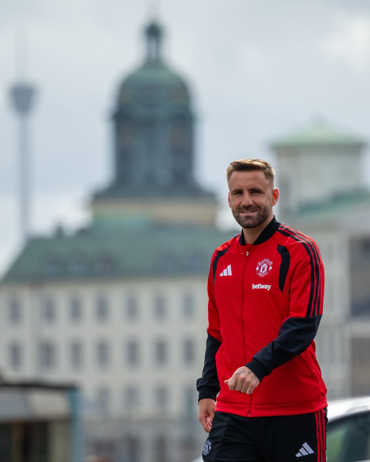 Reds go for pre-match walk as PSG confirm squad
