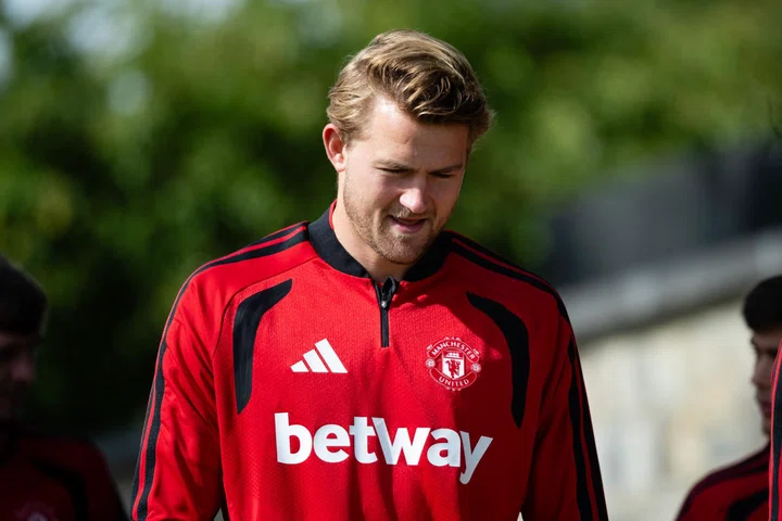 Matthijs de Ligt walks out to training 10 August
