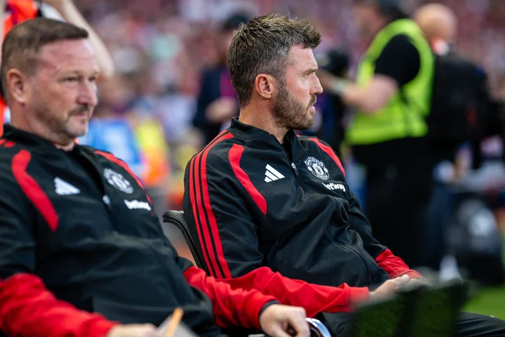 Michael Carrick watches on in Dublin