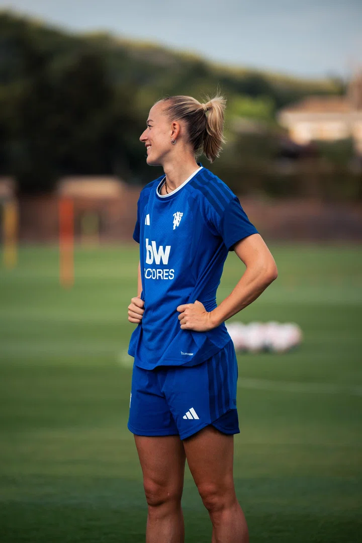 Lea Schuller smiling during training session | 18 August 2026