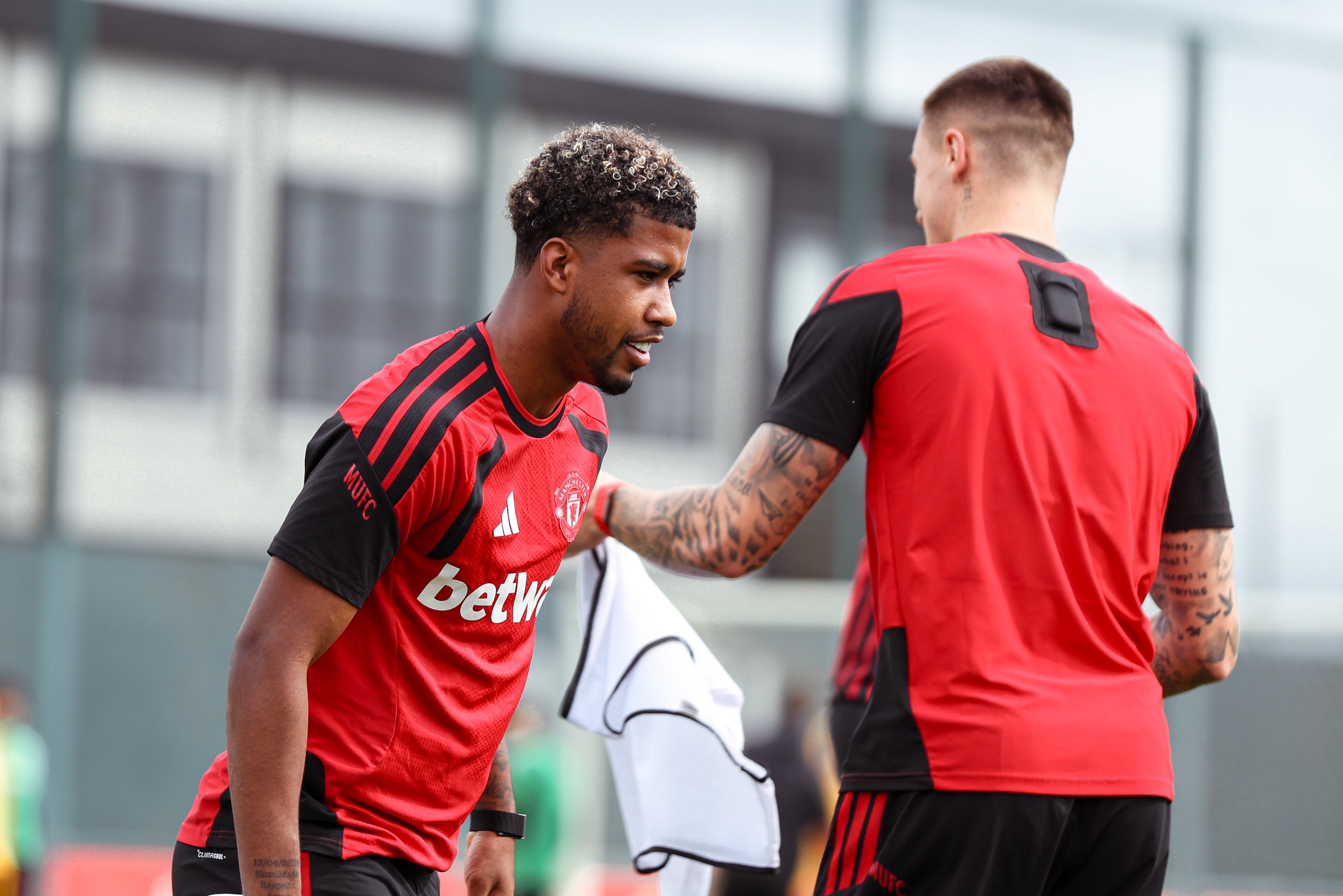Andrey Santos and Benjamin Sesko in United training before Hull opener