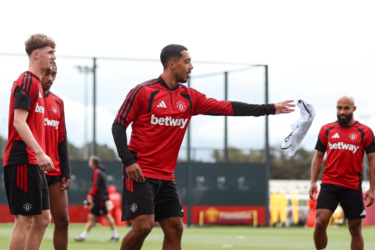 Images: Reds prepare for season start