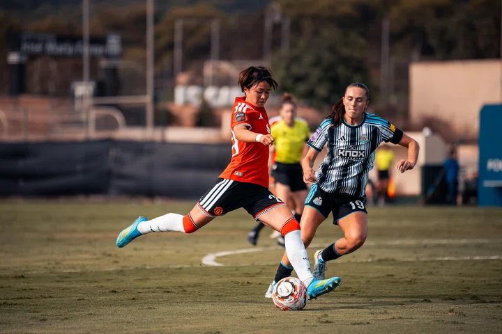 Hinata Miyazawa plays the ball in Newcastle friendly in La Manga