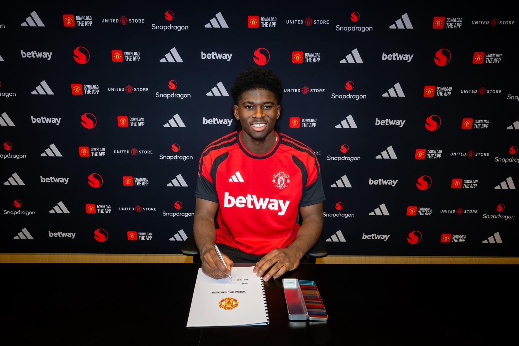 Carlos Baleba joins United | Manchester United