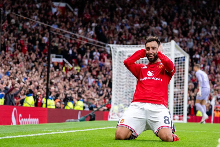 Bruno Fernandes celebrates goal in United 5 Ipswich 2