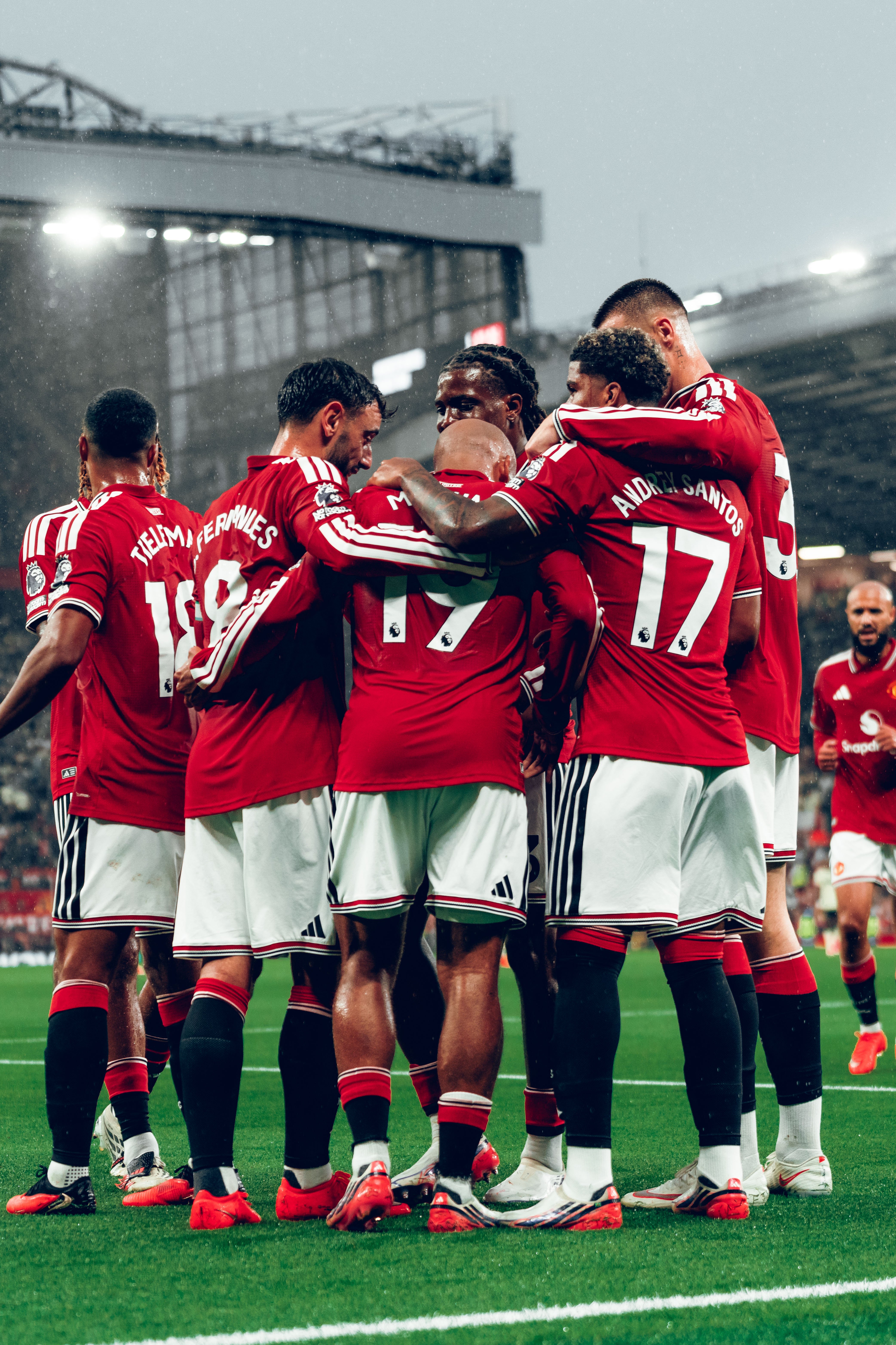 Manchester United players celebrate United 5 Ipswich 2