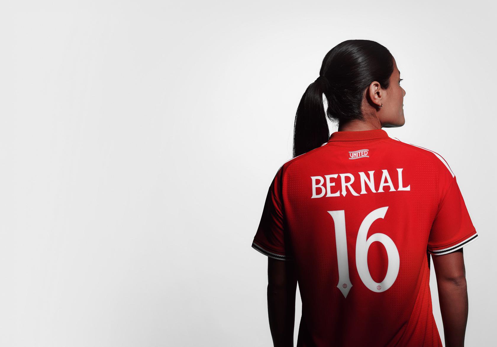 Rebeca Bernal squad number