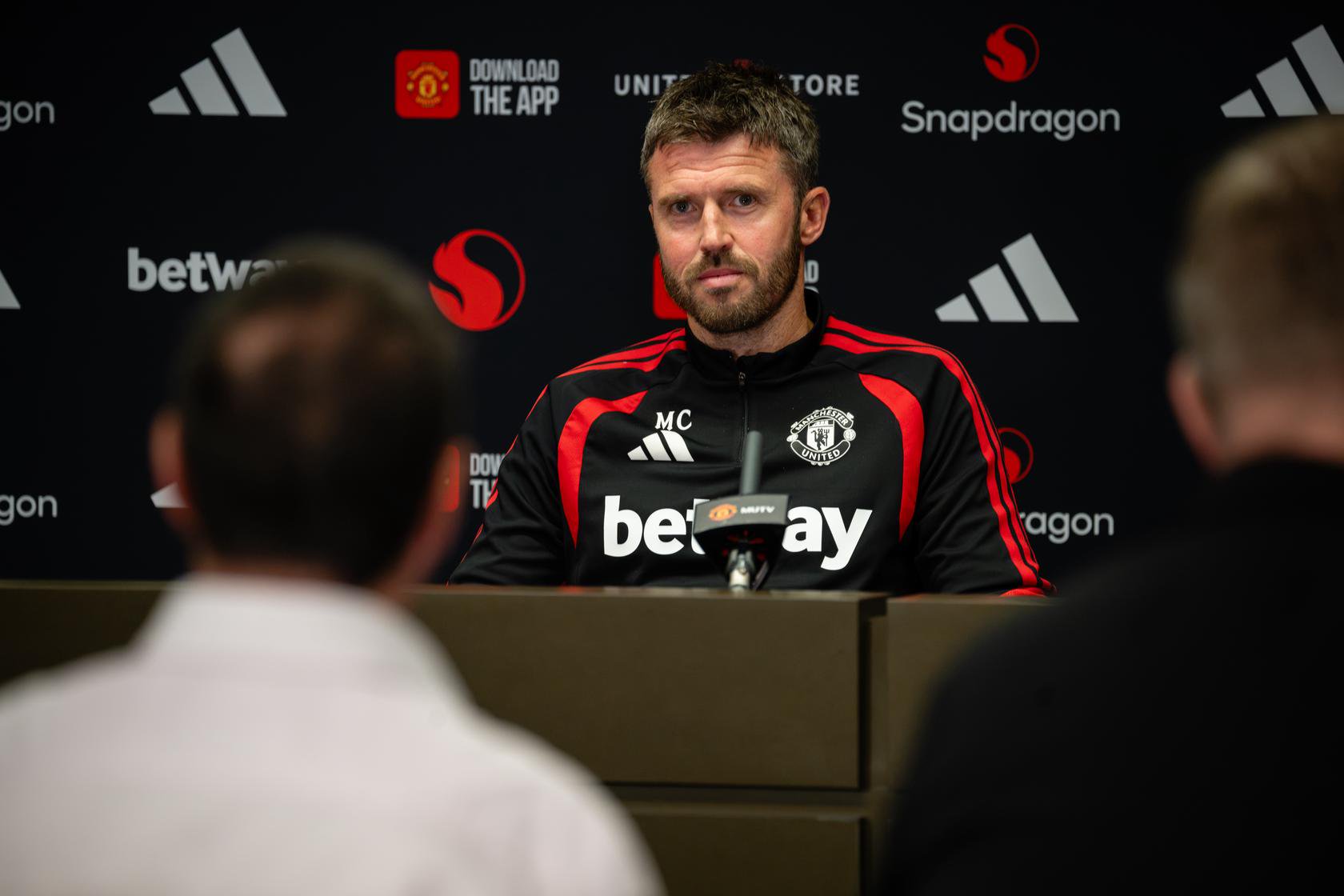 Bushell picks up Premier League award | Manchester United