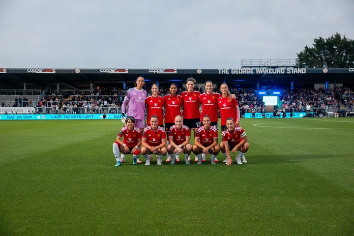 United team photo before London City match