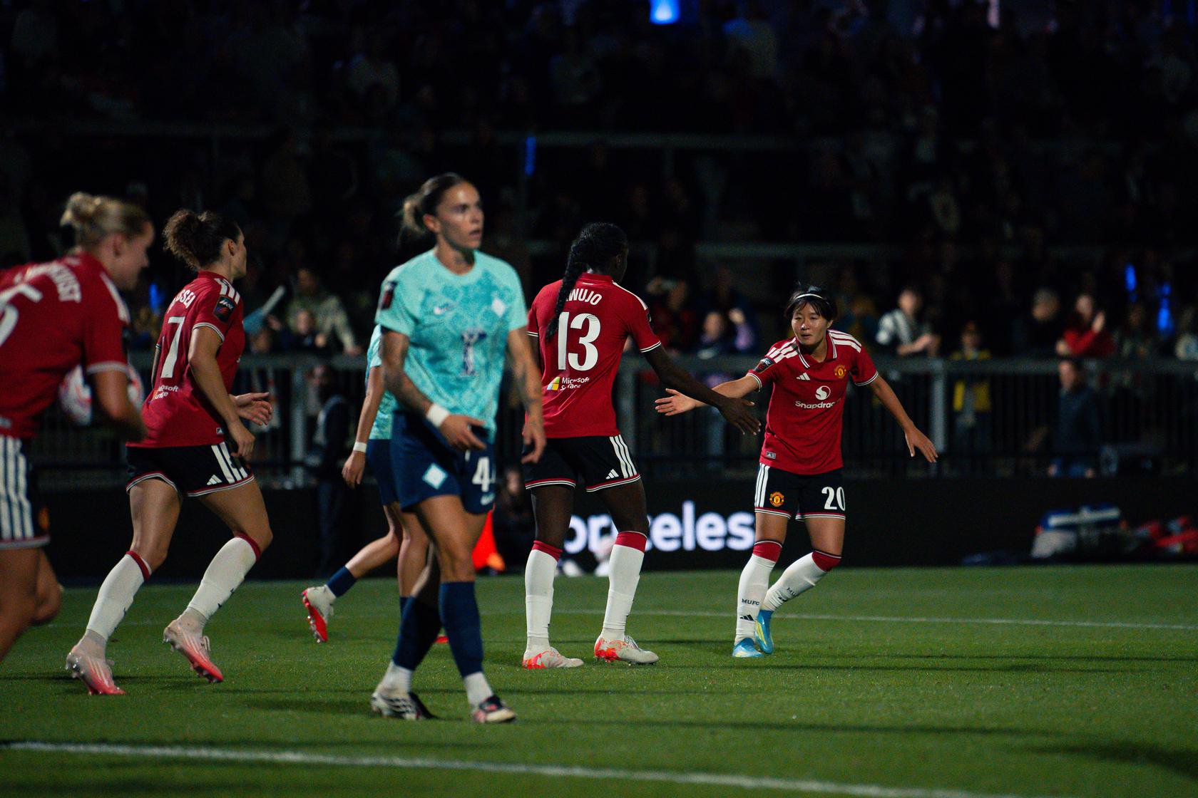 Simi Awujo high five with Hinata Miyazawa after goal at London City