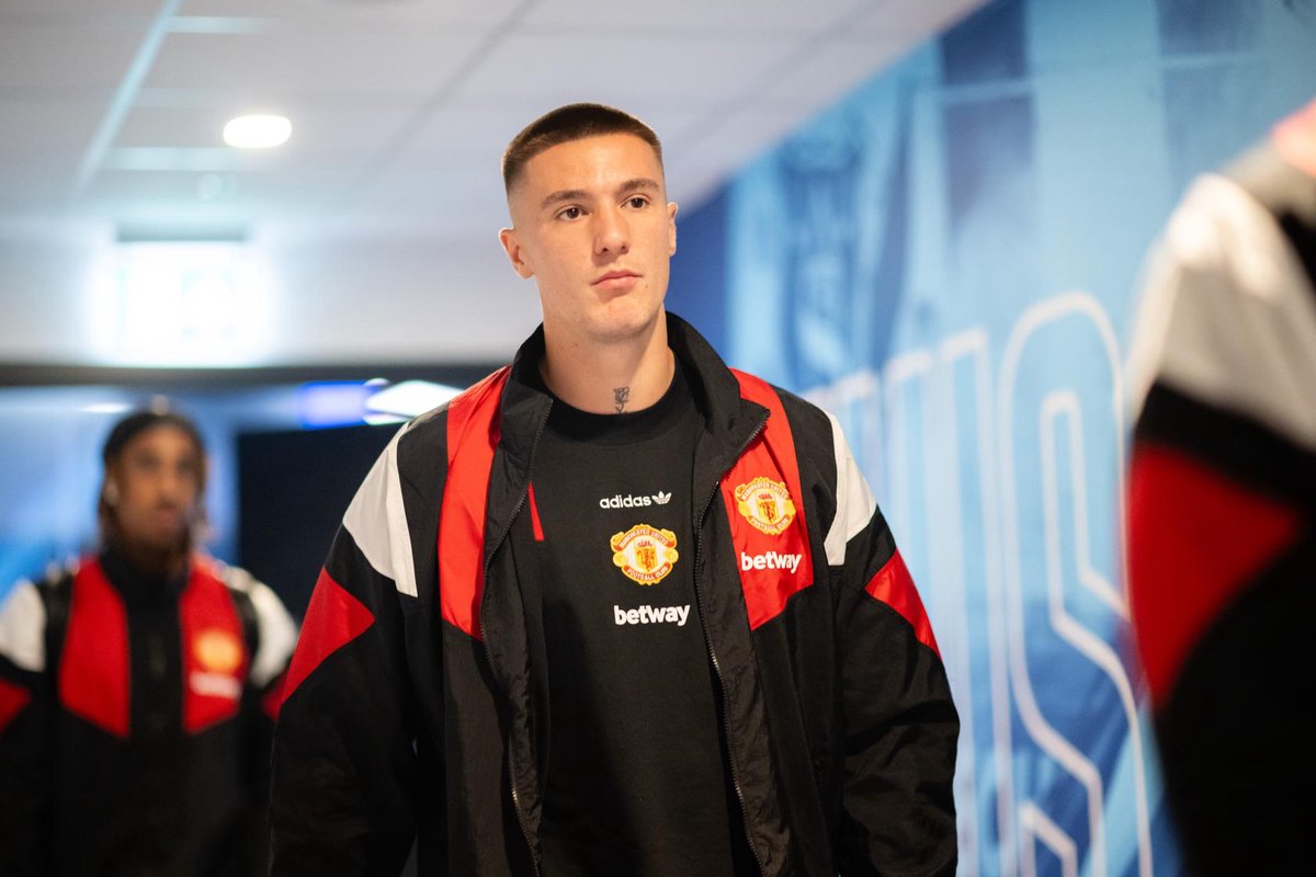 Šeško withdraws from Slovenia squad Šeško withdraws from Slovenia squad