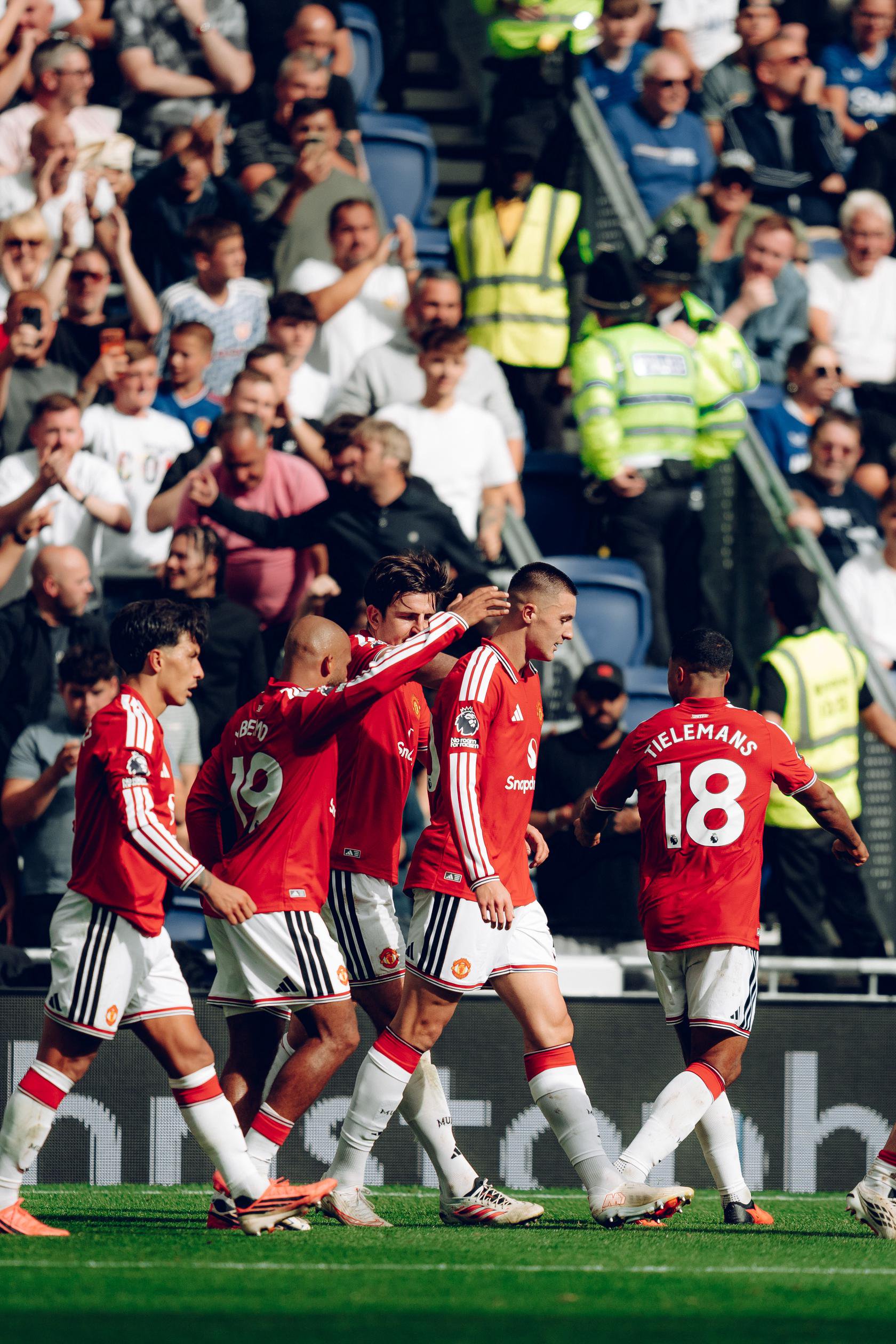 Reds walk away after Benjamin Sesko scores at Everton