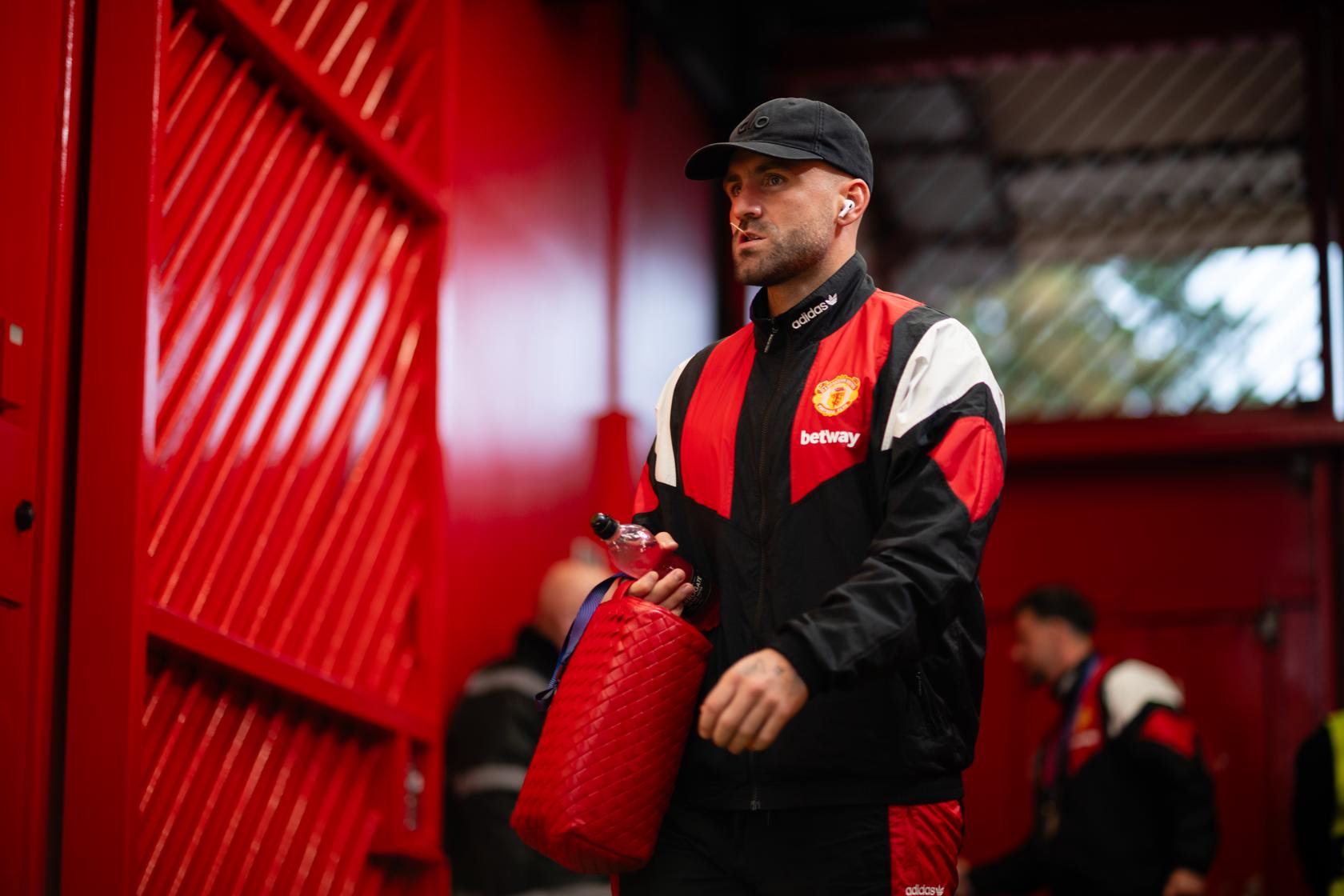 Luke Shaw pre-match