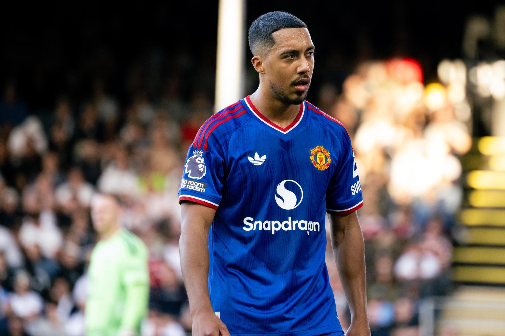Youri Tielemans looks on in Fulham 1 United 1