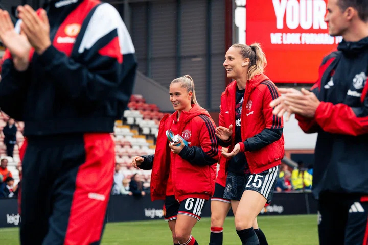 Andrea Medina with Janina Leitzig and West Ham Player of the Match award