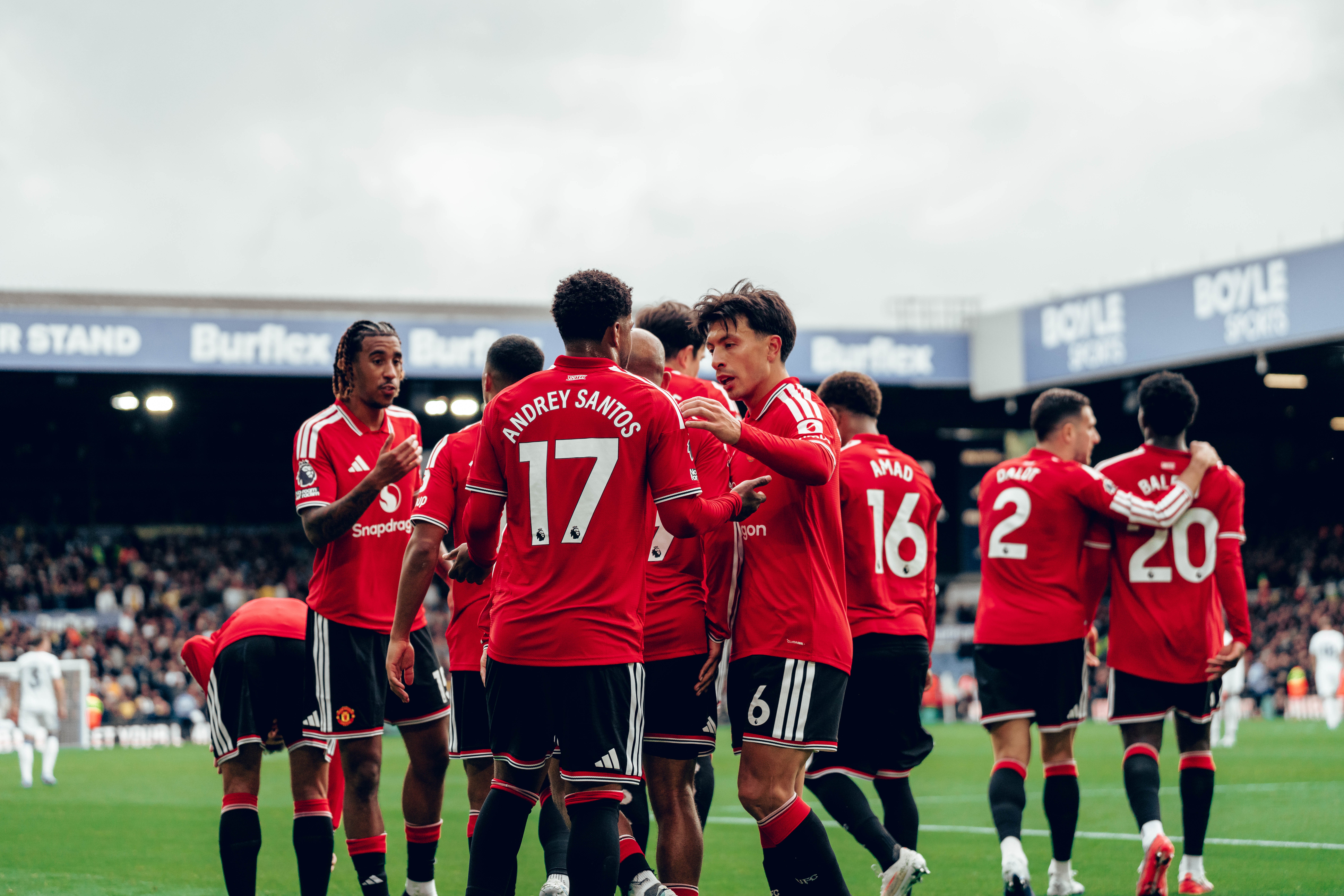 Manchester United baru menang sekali di Premier League musim ini