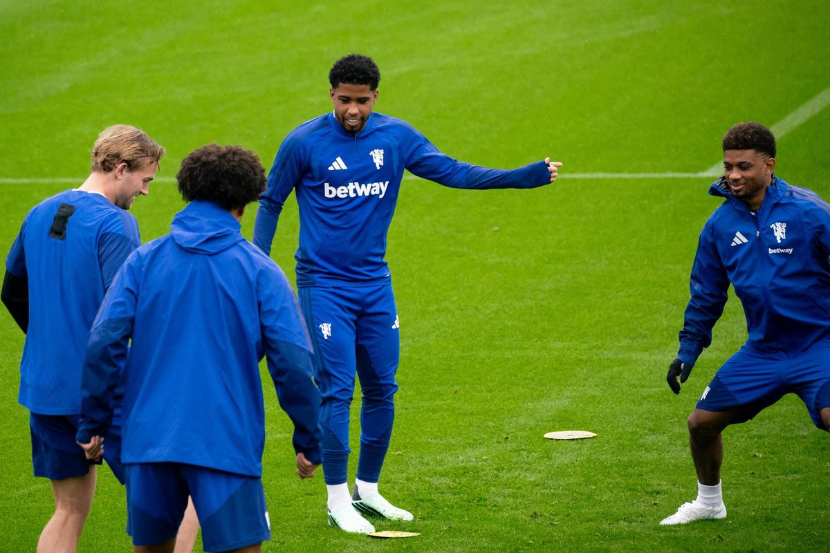 Champions League preparations on the grass